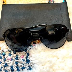 Quay Sunglasses new in Pouch